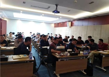 夯實基礎，提升素質(zhì)，房管中心開展拆遷知識培訓
